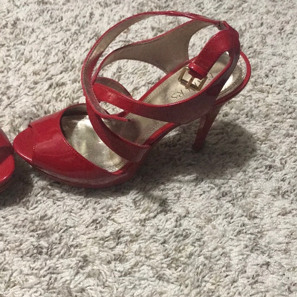 Pumps - Picture 3 of 3